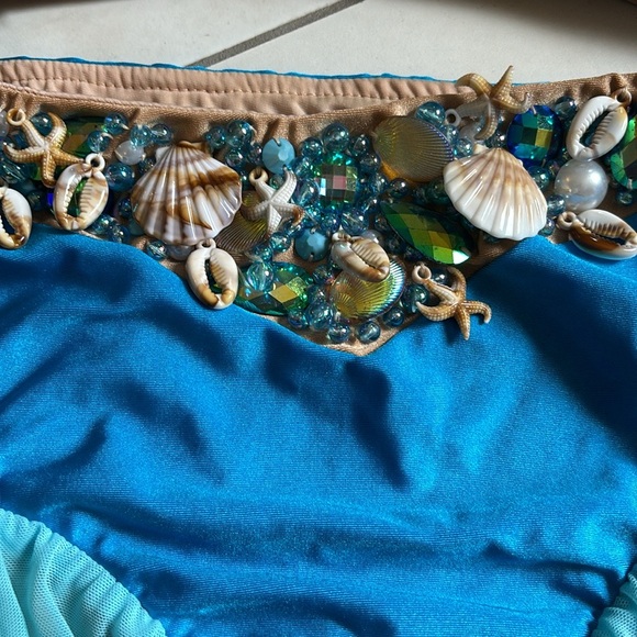 Custom Glamour Costume - Picture 8 of 9